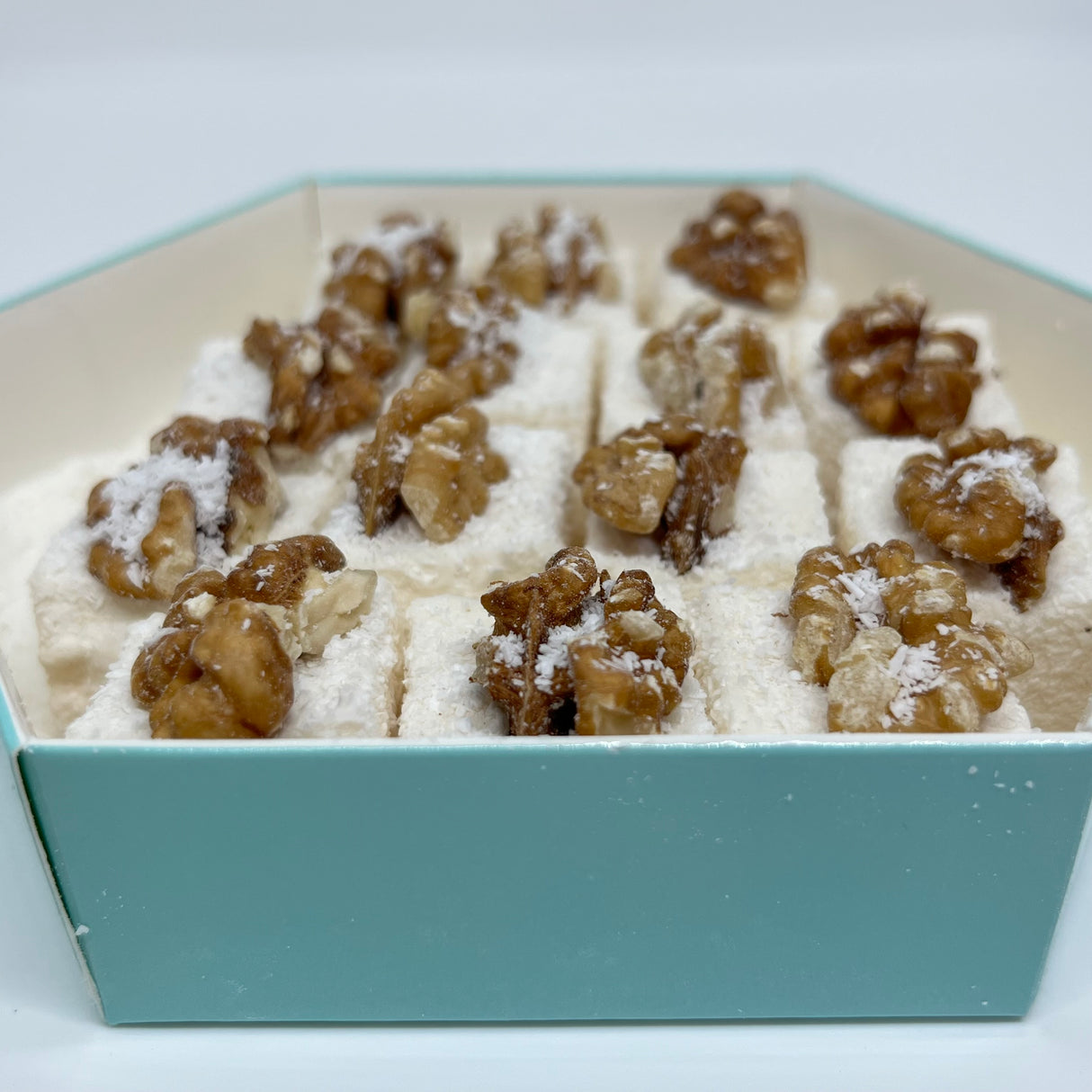 Carsibasi Délice Turc Sultan Premium Noix de Grenoble - Boîte Hexagonale 300g