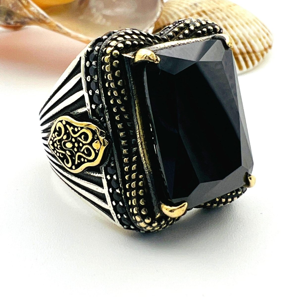 Black Onyx Big Stone Men's Ring - TryAladdin