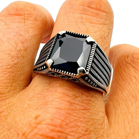 Black Onyx Men's Ring - TryAladdin