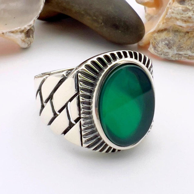 Green Oval Agate Stone Men's Silver Ring - TryAladdin