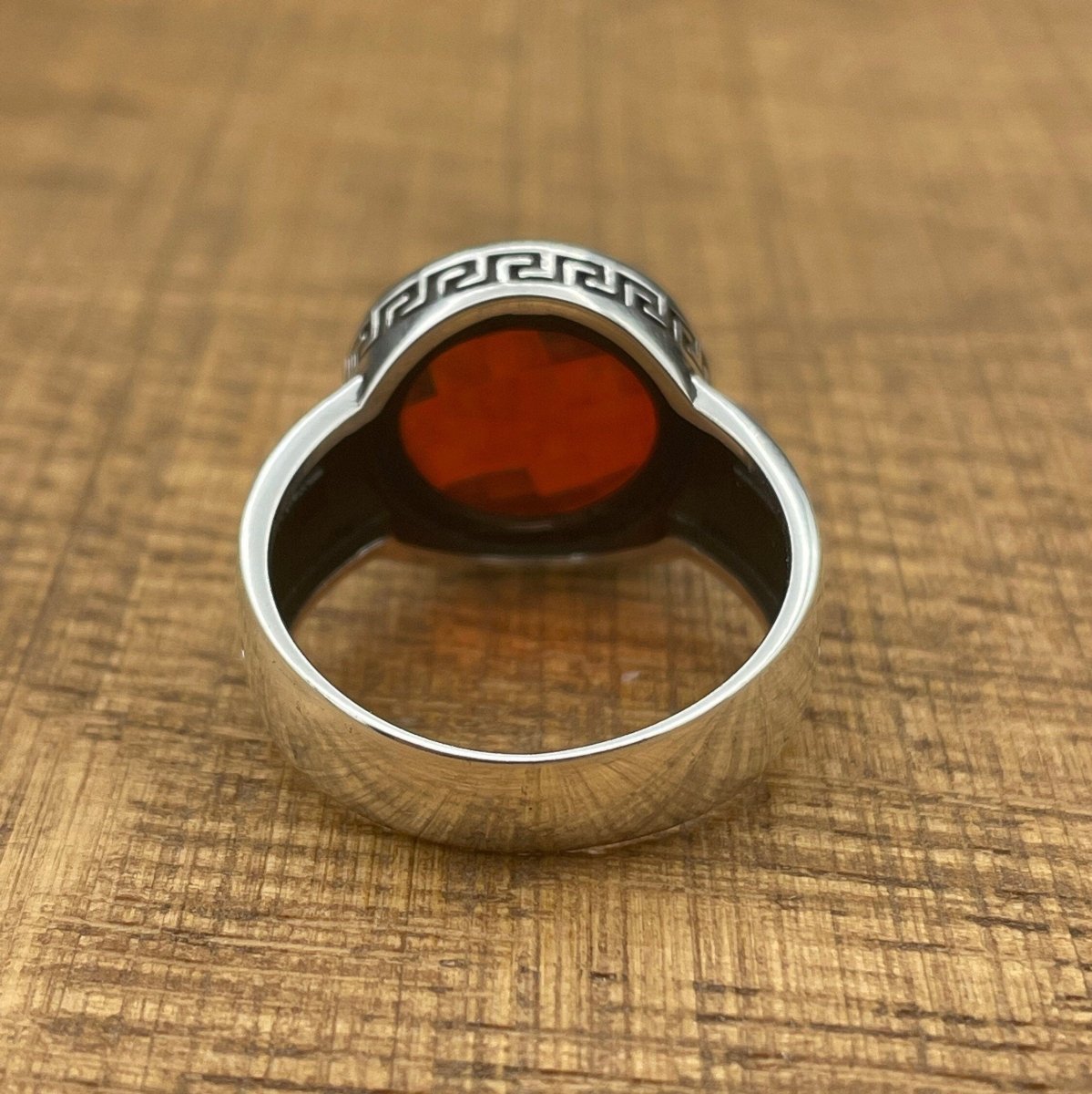 Handmade Minimalist Oval Red Zircon Silver Ring - TryAladdin