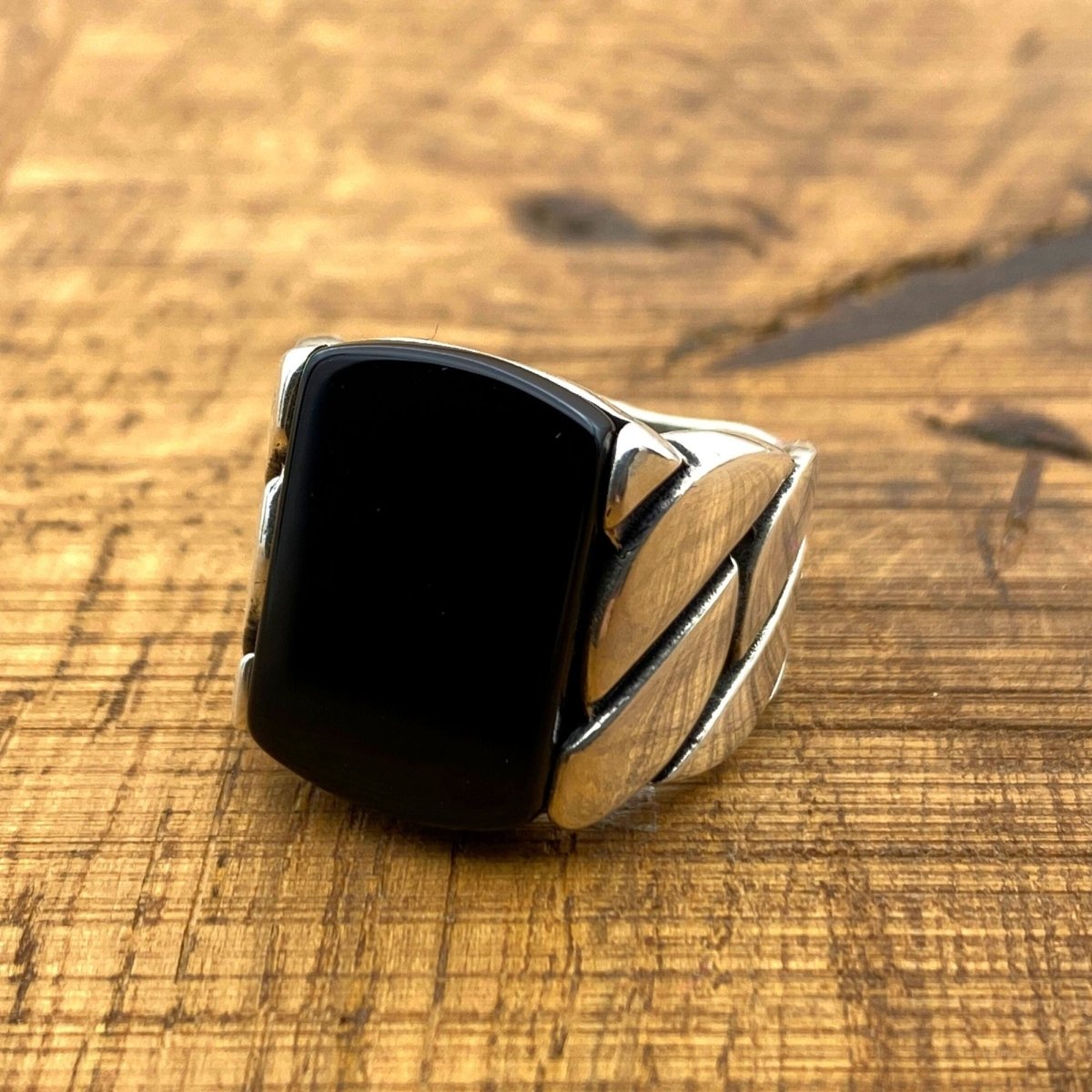 Men's Black Onyx Square Stone Silver Ring - TryAladdin