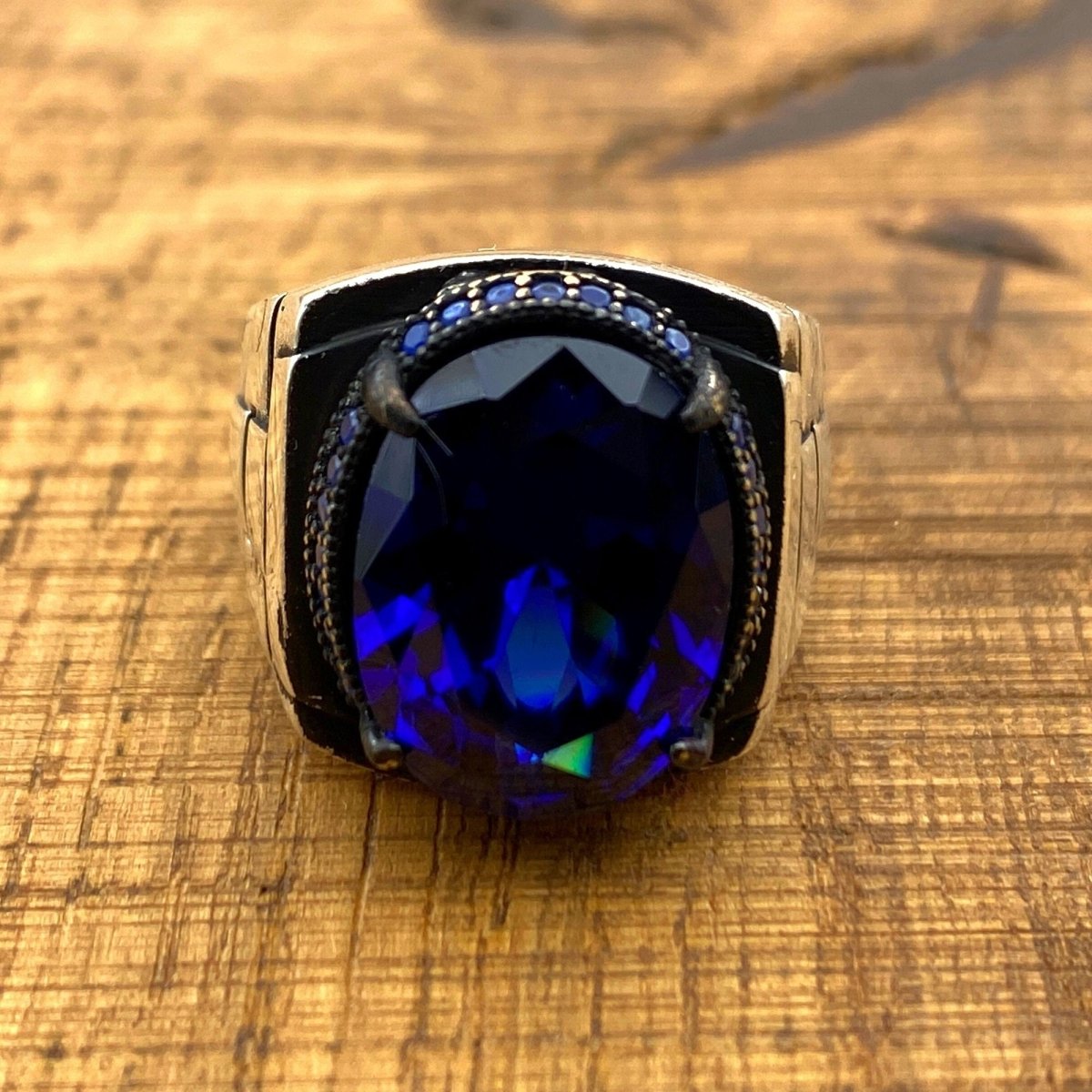 Men's Blue Oval Sapphire Stone Silver Ring - TryAladdin