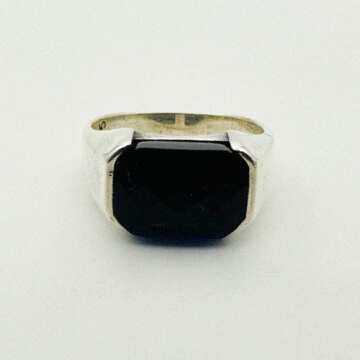 Men's Blue Sapphire Rectangle Silver Ring - TryAladdin