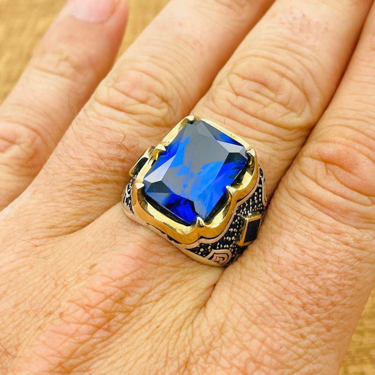 Men's Blue Sapphire Ring - TryAladdin