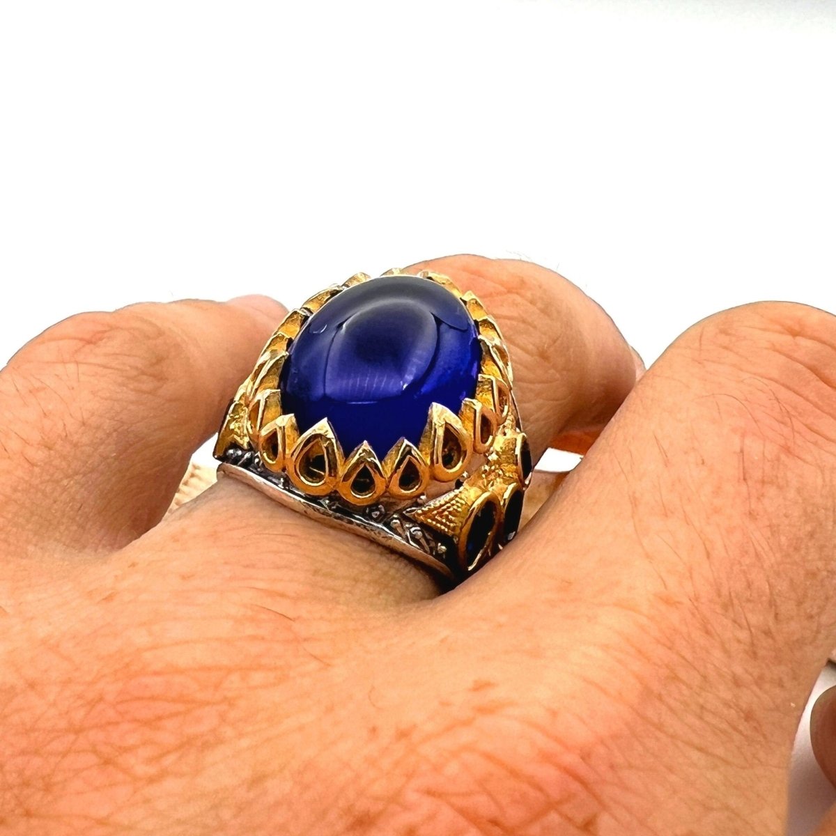 Men's Blue Sapphire Stone Silver Ring - TryAladdin