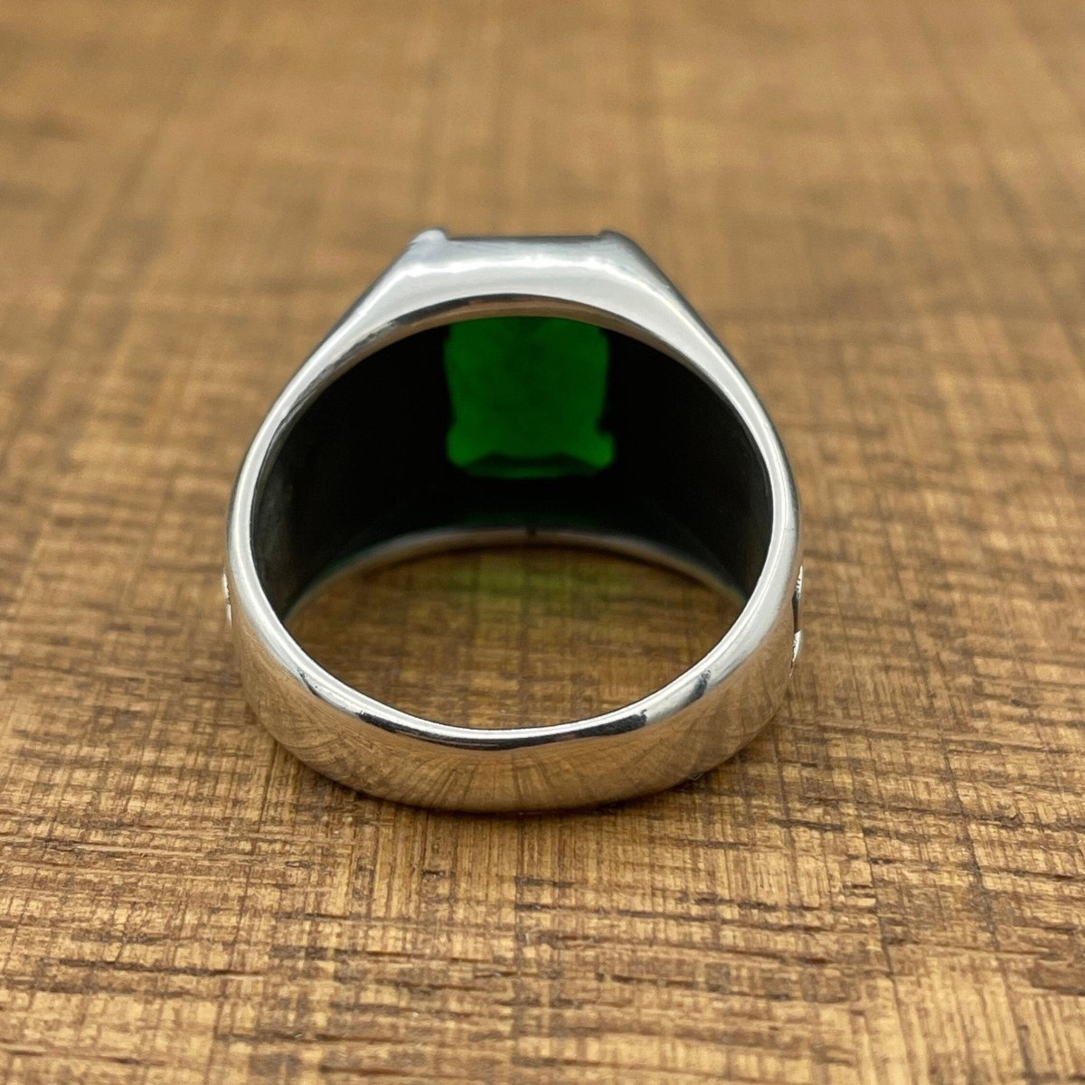 Men's Green Emerald Stone Silver Ring - TryAladdin