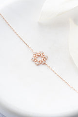 Nereze | Rose Snowflake Design Bracelet - TryAladdin