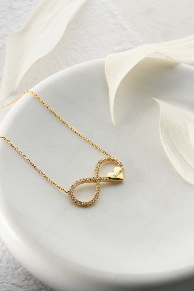 Nereze | Personalized Small Heart Infinity Necklace with Personalized Name - TryAladdin