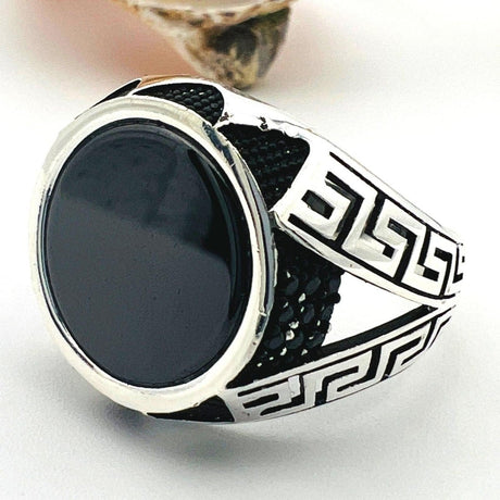 Onyx Men's Silver Ring - TryAladdin