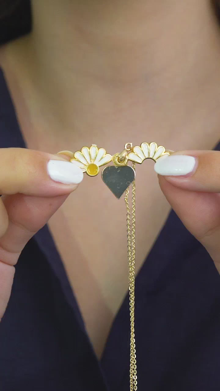 Taki | Collier en cœur de marguerite en or plaqué personnalisé pour femmes