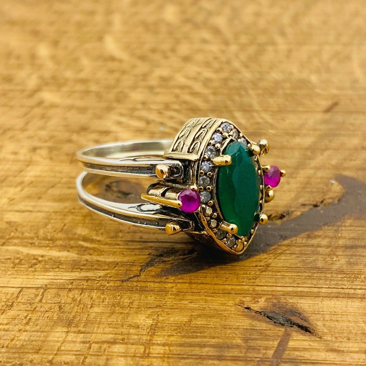 Reversible Ruby Emerald Stone Ring - TryAladdin