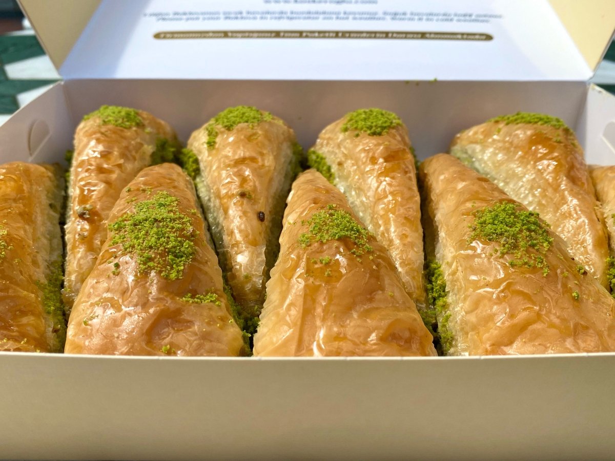 Koskeroglu | Carrot Slice Baklava with Pistachio - TryAladdin